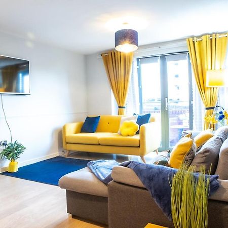 Newly Furnished Appartment Near Train Station ولفرهامبتون المظهر الخارجي الصورة