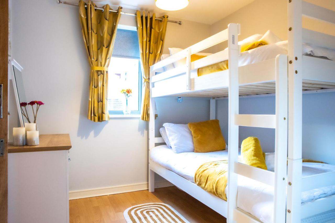 Newly Furnished Appartment Near Train Station ولفرهامبتون المظهر الخارجي الصورة