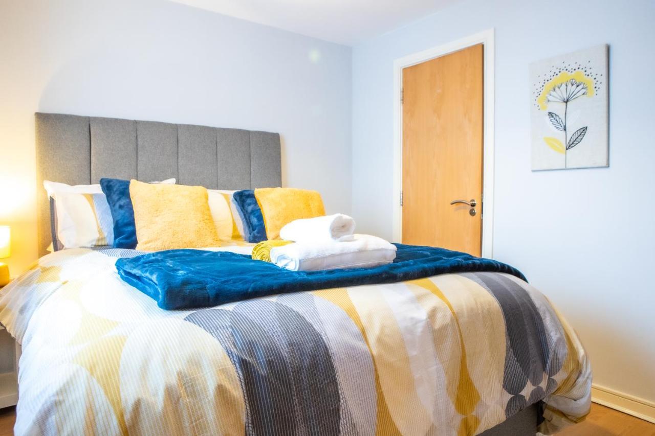 Newly Furnished Appartment Near Train Station ولفرهامبتون المظهر الخارجي الصورة
