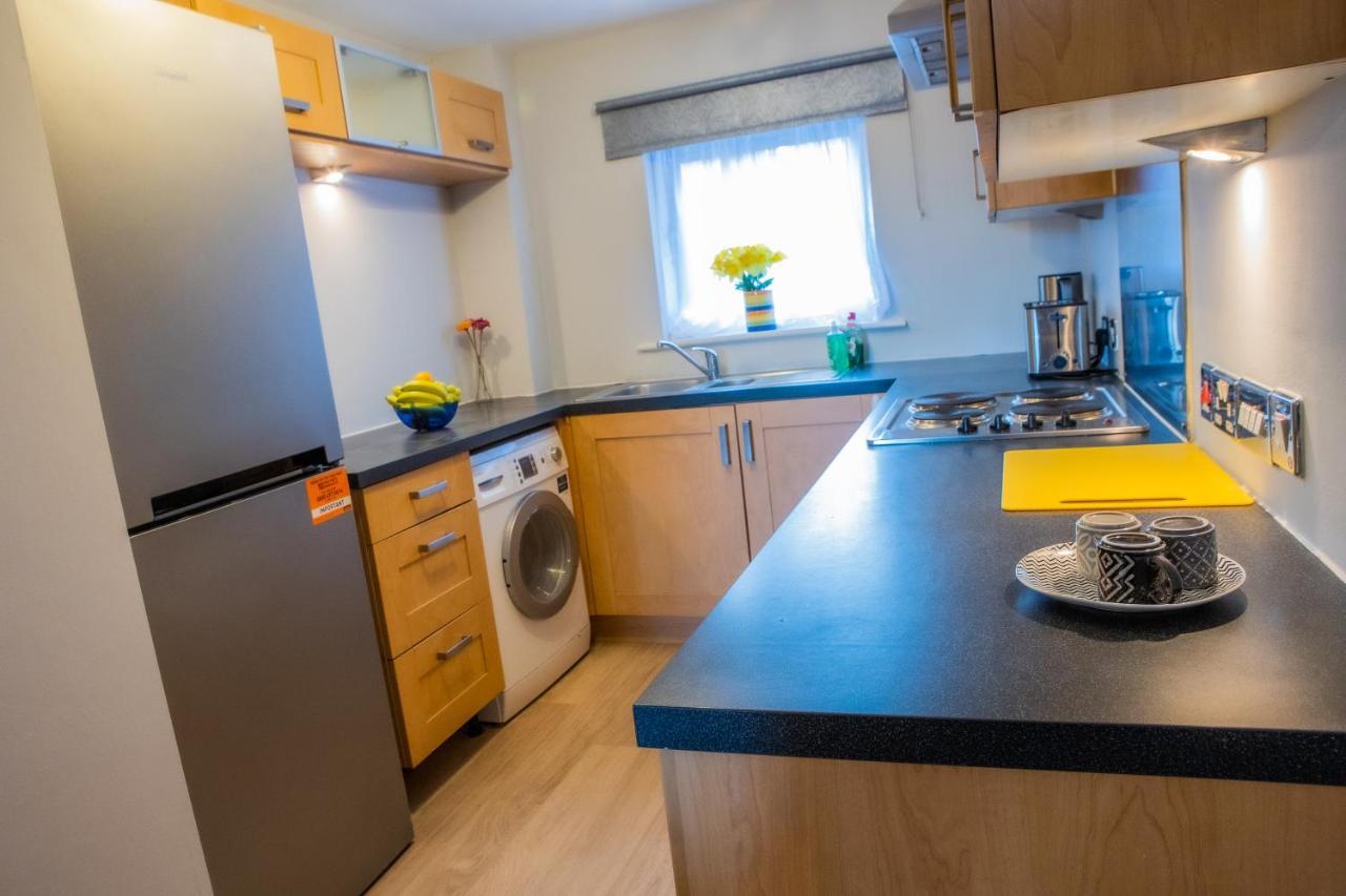 Newly Furnished Appartment Near Train Station ولفرهامبتون المظهر الخارجي الصورة