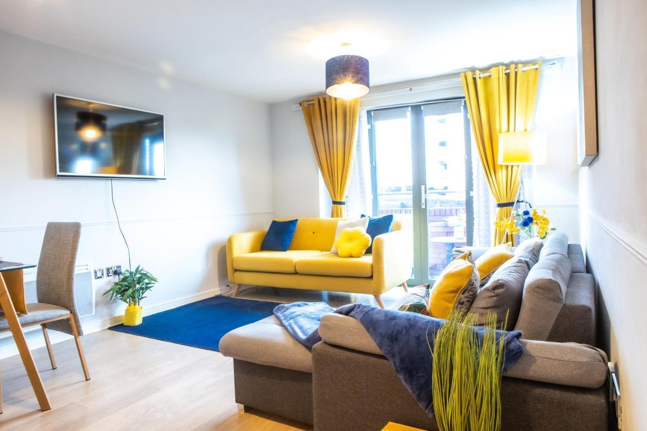 Newly Furnished Appartment Near Train Station ولفرهامبتون المظهر الخارجي الصورة