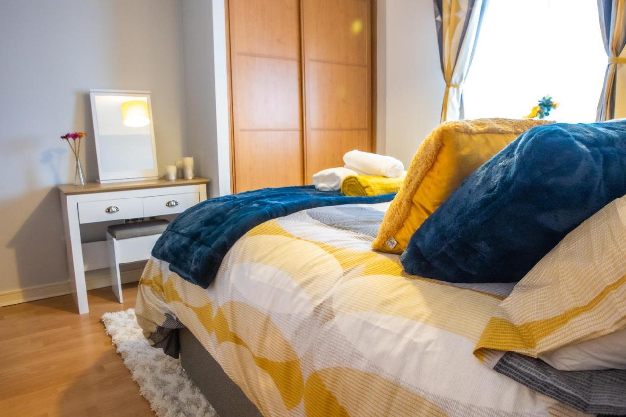 Newly Furnished Appartment Near Train Station ولفرهامبتون المظهر الخارجي الصورة