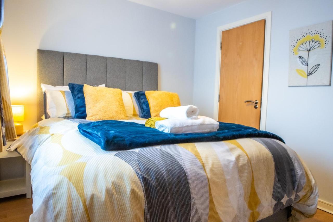 Newly Furnished Appartment Near Train Station ولفرهامبتون المظهر الخارجي الصورة